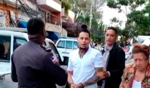 Someten al youtuber Carlos Montesquieu por exhibir partes íntimas en plaza comercial