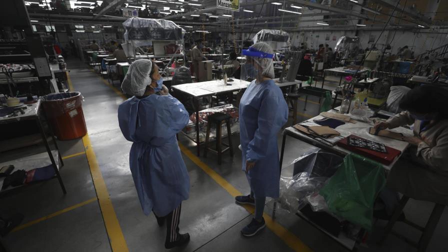 Chile inicia cuarentena total, Guatemala en toque de queda