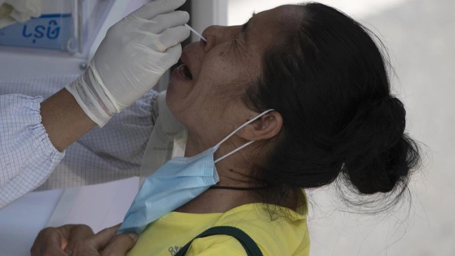 OMS: contagios de coronavirus en todo el mundo suben un 10% en última semana