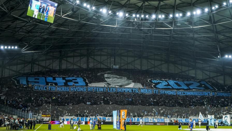 Marsella golea y aficionados rinden homenaje a Tapie