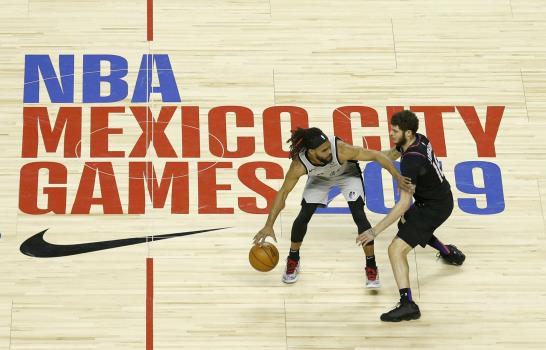 Tras 1ra prórroga en México, Spurs vencen a Suns