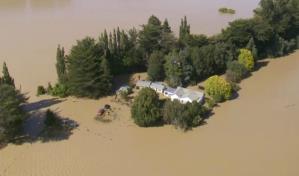 Cientos de evacuados por inundaciones en Nueva Zelanda