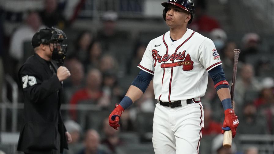 Bravos van a sexto juego de Serie Mundial sin Ehire Adrianza