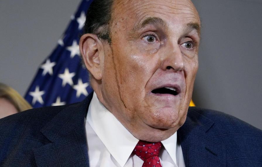 Giuliani enfrenta posible expulsión de Colegio de Abogados