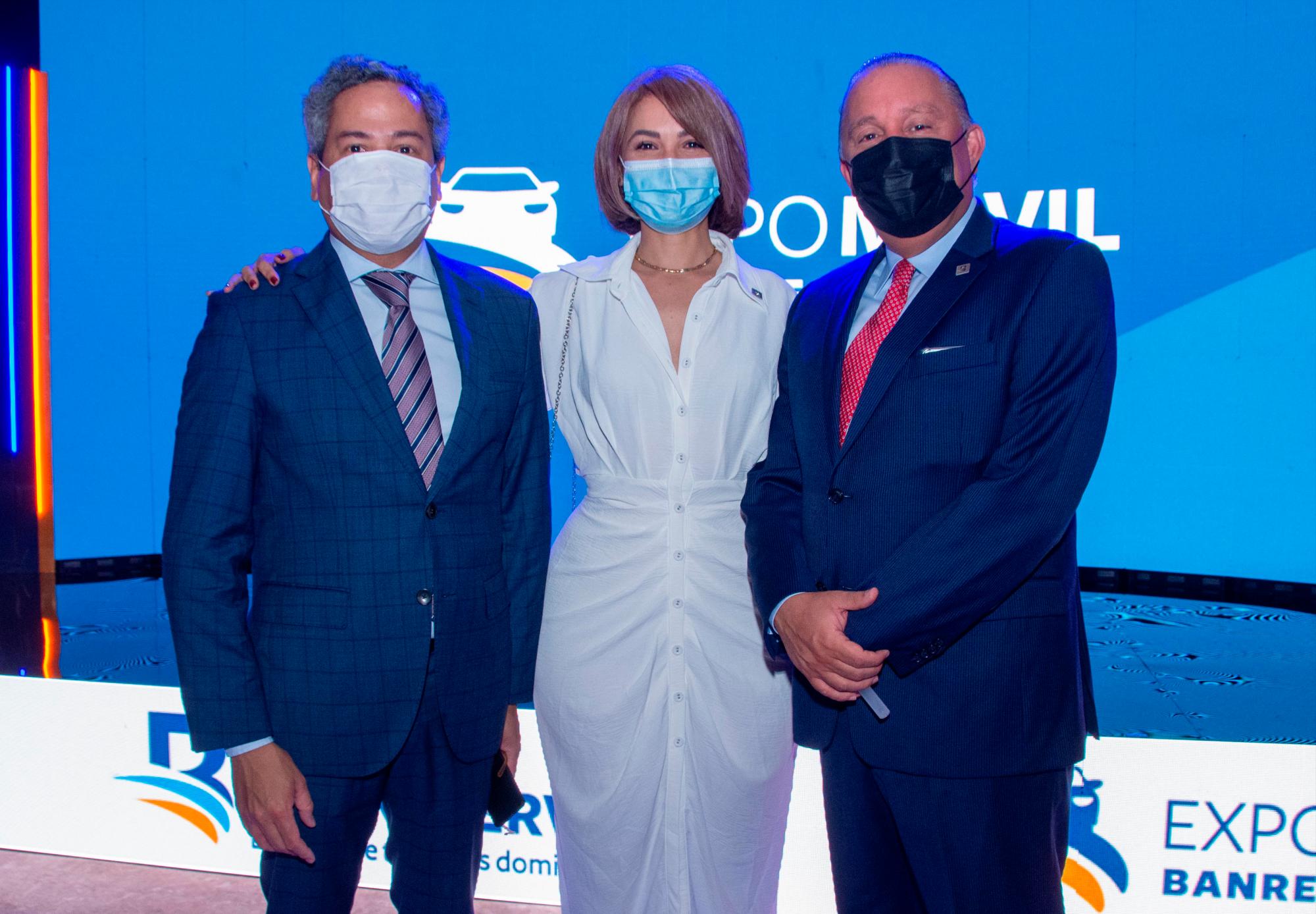 José Anibal Hernández, Jenisse Díaz y Pedro Esteban.
