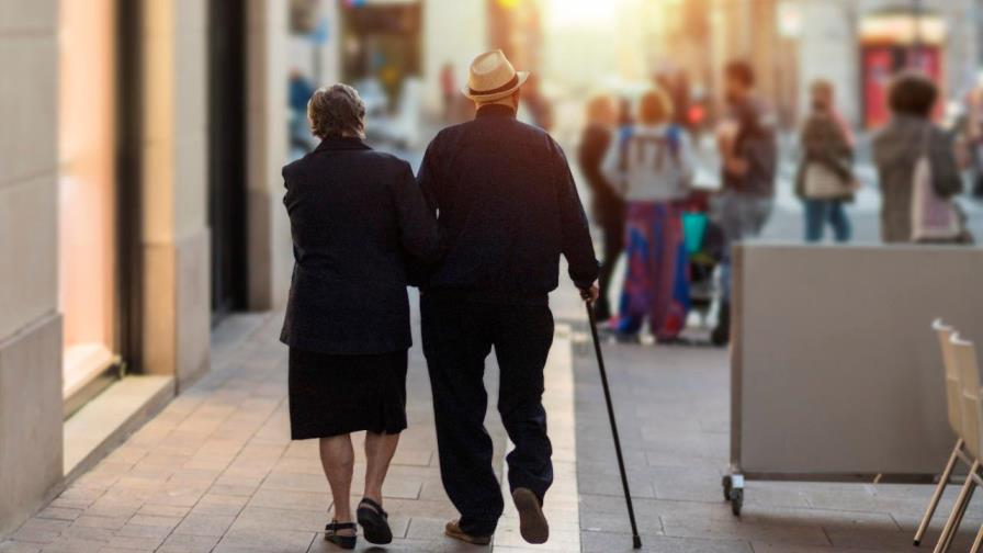 Rechazan propuesta de subir a 65 años edad de retiro; dicen RD no está preparada Rechazan propuesta de subir a 65 años edad de retiro; dicen RD no está preparada