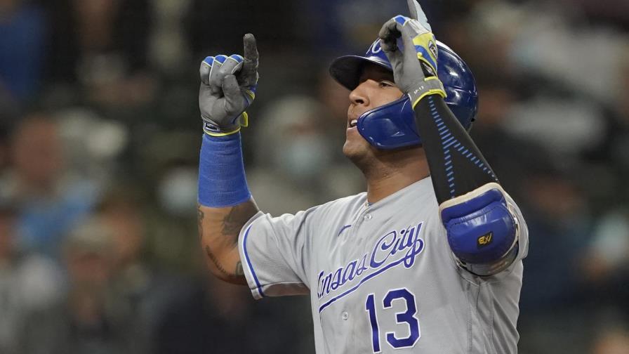 Pérez pega 5to jonrón en gira, Reales vencen a Marineros 6-4