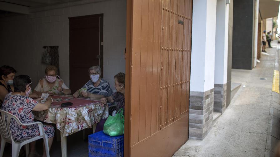 España extiende asistencia por pandemia hasta septiembre