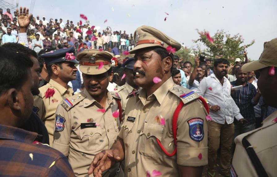 La policía de India mata a 4 sospechosos de violación grupal