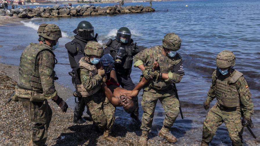 Cómo estalló la crisis migratoria en Ceuta