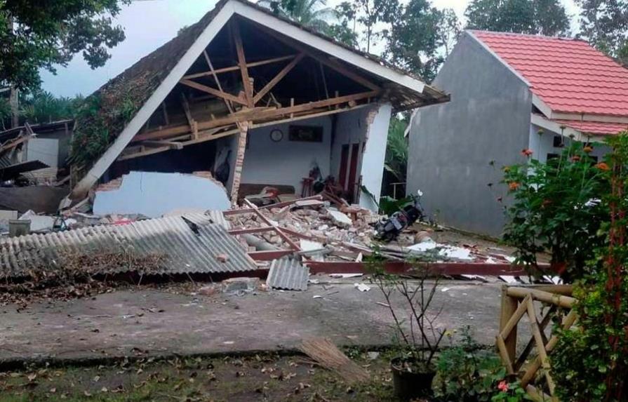 Al menos ocho muertos por un terremoto en la isla indonesia de Java
