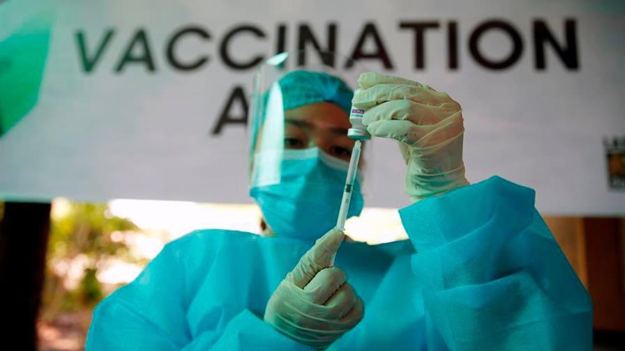 OMS ha enviado 38 millones de vacunas a 100 países desde febrero