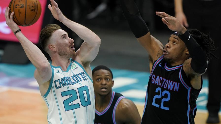 Rozier y Hayward comandan triunfo de Hornets sobre Kings