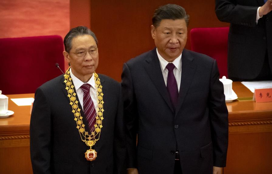 Frente a EEUU, Xi elogia a China, OMS por lucha contra virus
