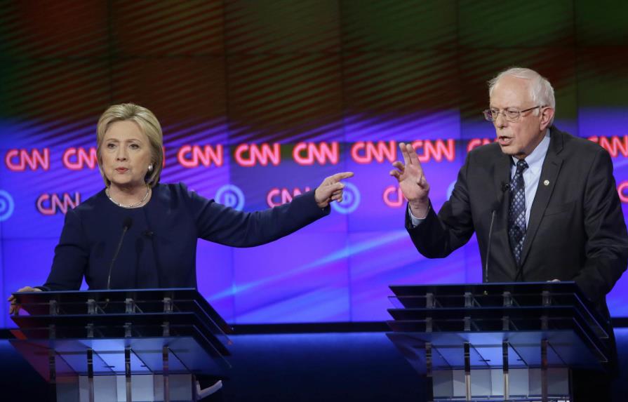 Hillary Clinton dice que apoyaría a Bernie Sanders