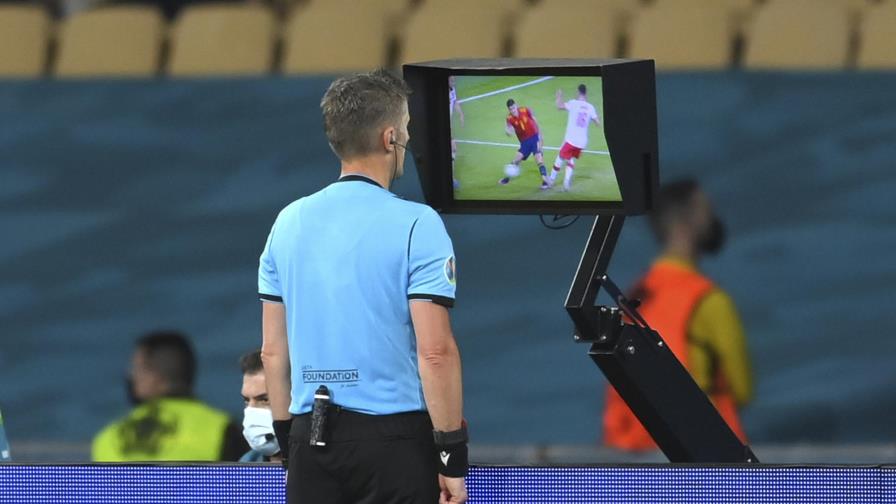 La UEFA elogia al VAR por aumento de penaltis en la Euro