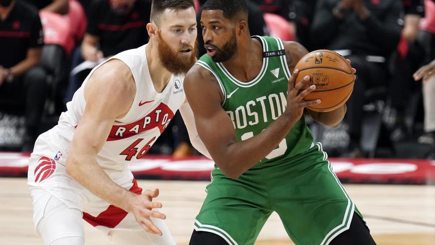 Posponen partido entre Celtics y Heat por bajas por COVID-19