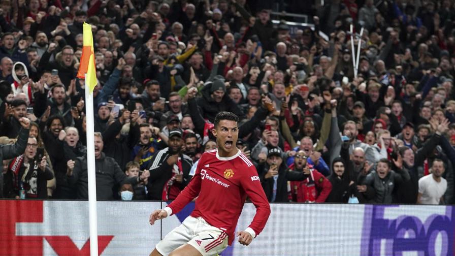 Otro gol de Cristiano salva al United en la Champions