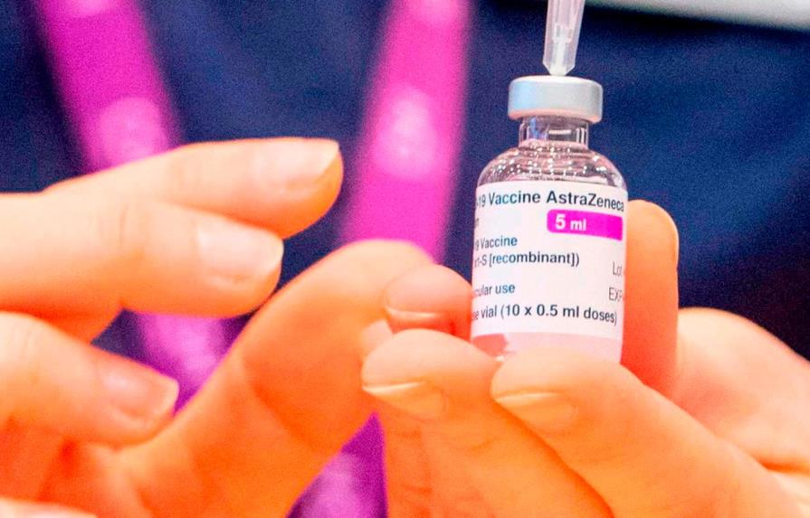 La vacuna de AstraZeneca no estaba lista desde 2018, es una foto manipulada