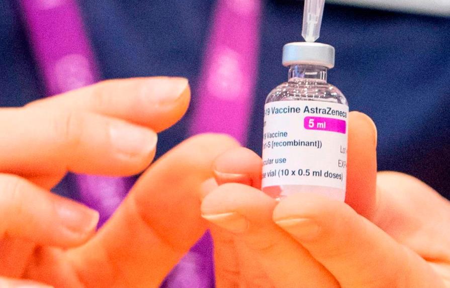 Salud Pública otorga permiso especial para importación de vacuna COVID-19 de AstraZeneca 