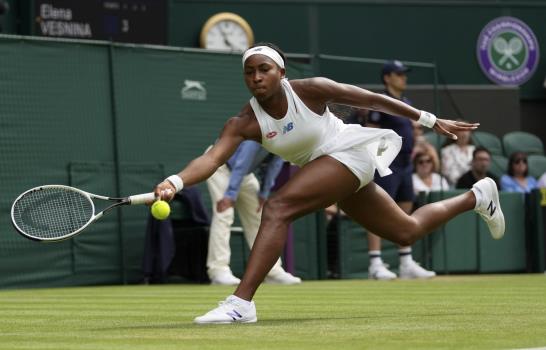 Federer el más veterano en 3ra ronda de Wimbledon en 46 años