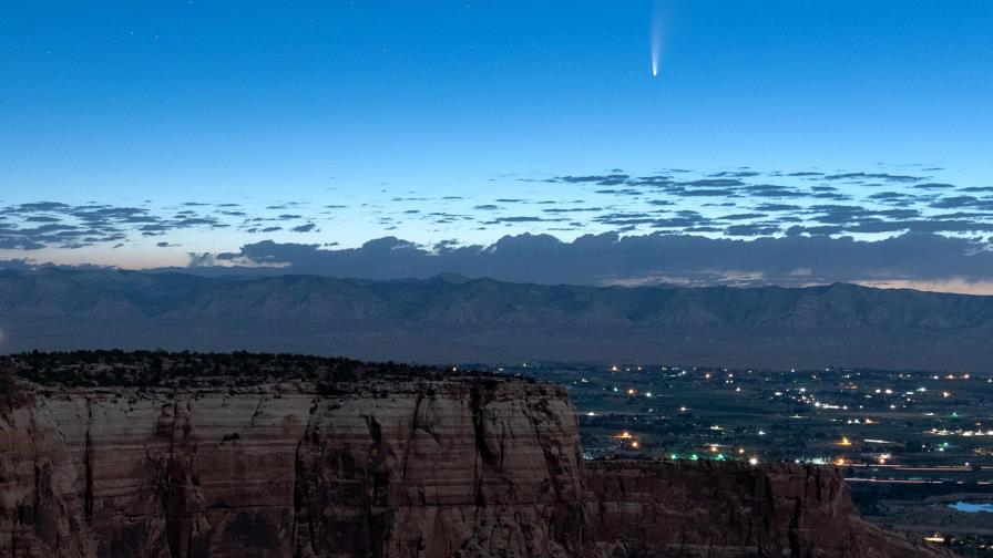 Cometa brinda gran espectáculo al pasar cerca de la Tierra