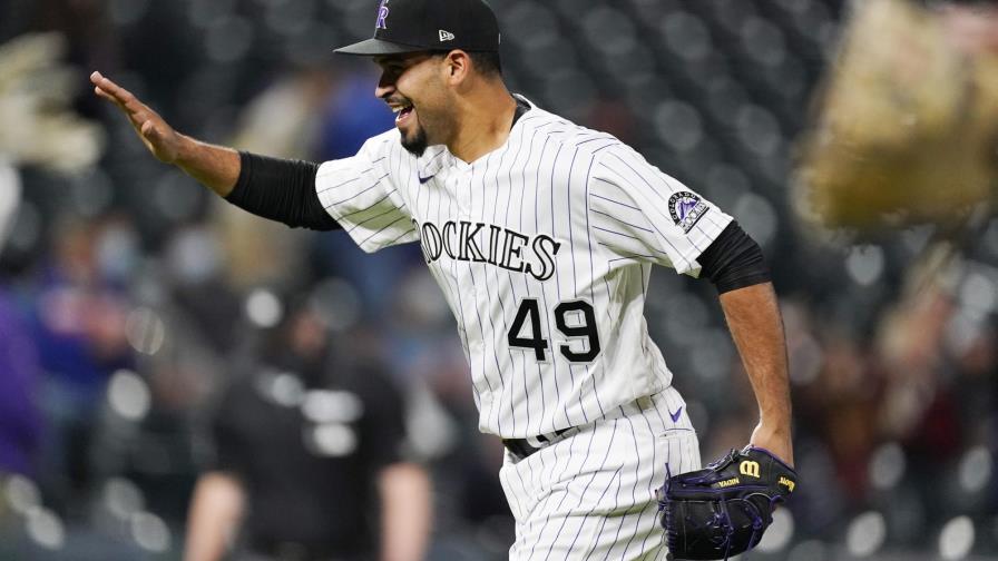 Senzatela impresiona en 8 innings; Rockies arrollan
