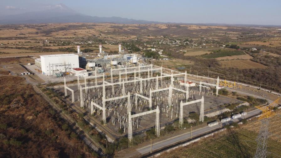 México dice seguirá favoreciendo a empresa eléctrica estatal