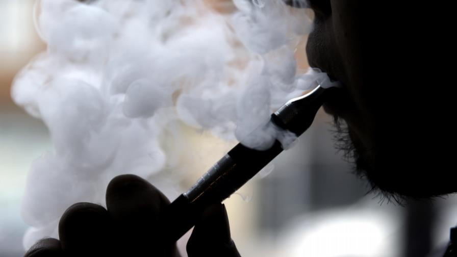 Trump se aleja de idea de prohibir cigarrillos electrónicos Trump se aleja de idea de prohibir cigarrillos electrónicos