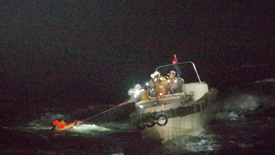 Se hunde barco con 42 tripulantes y 5.800 cabezas de ganado