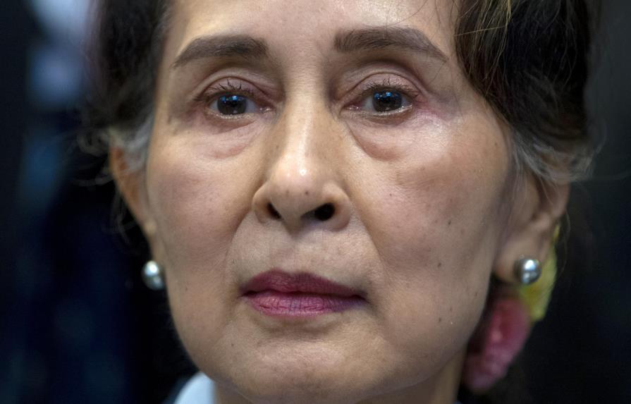 Corte de Myanmar retrasa fallo sobre líder derrocada Suu Kyi