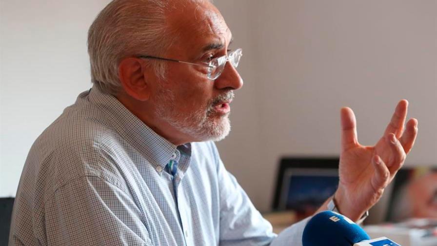 Mesa: La democracia vive la insuficiencia de responder a demandas populares Mesa: La democracia vive la insuficiencia de responder a demandas populares