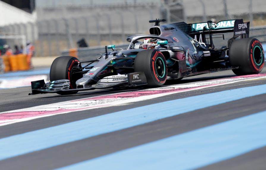 Lewis Hamilton se impone en práctica para Gran Premio de Francia