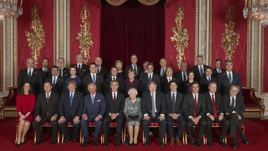 Los líderes de la OTAN se reúnen entre luchas internas