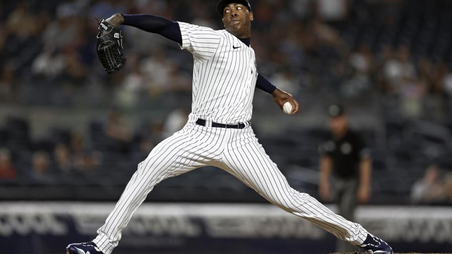 Chapman logra 1er salvamento en más de un mes; Yanquis ganan