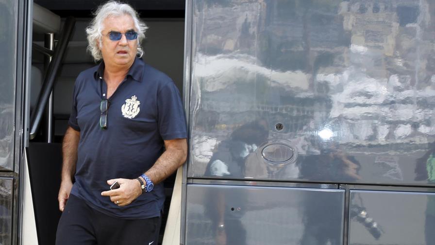 Briatore, hospitalizado y en estado grave por COVID