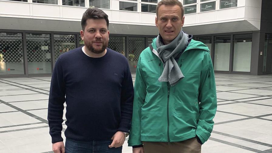 Rusia pide arresto de aliado de Navalny; Lituania se niega