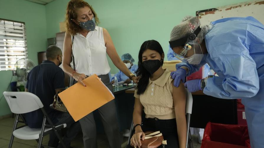 Panamá suma a hospitales privados en vacunación contra COVID