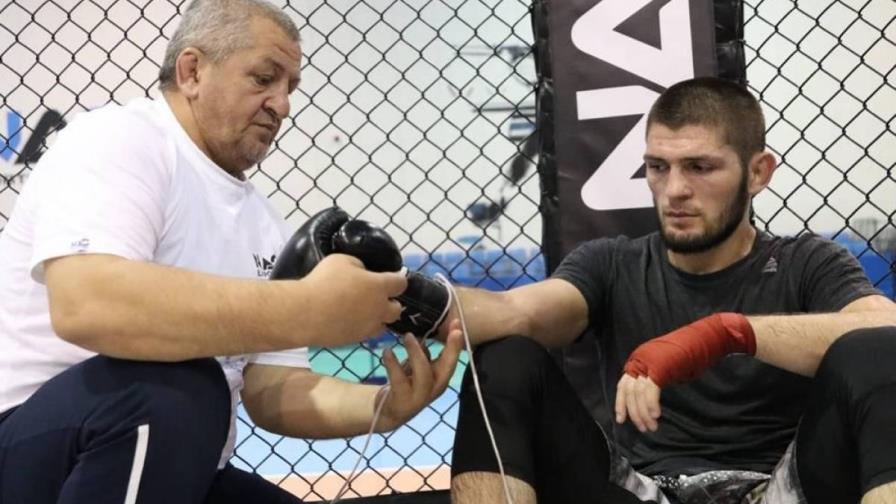 Muere el padre del campeón de UFC, Khabib, por coronavirus Muere el padre del campeón de UFC, Khabib, por coronavirus