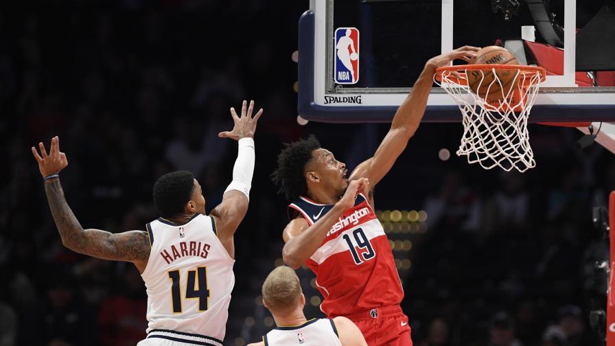 Ish Smith brilla con 32 puntos y Wizards sorprende a Nuggets