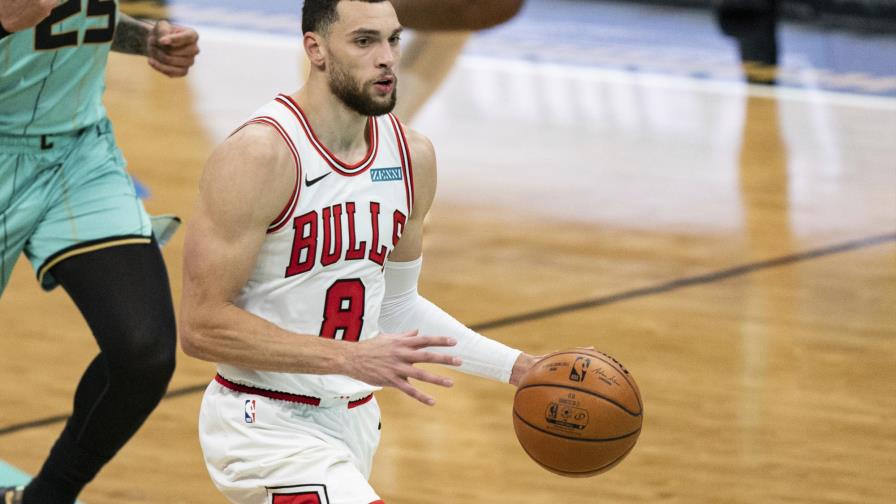 LaVine sigue brillando; Bulls vencen a Hornets