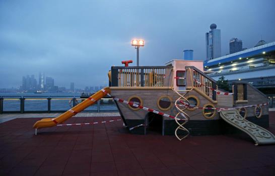 AP FOTOS: Parques infantiles del mundo, vacíos por el virus