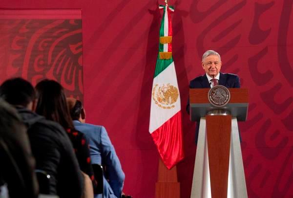 López Obrador defiende acuerdo energético para que no suba precio de la luz