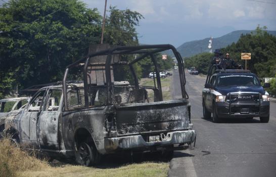 Molestia entre familiares de policías asesinados en México Molestia entre familiares de policías asesinados en México
