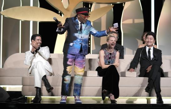Titane de Julia Ducournau gana la Palma de Oro en Cannes