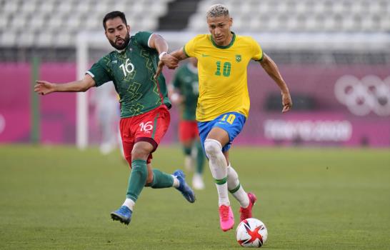 Brasil tumba a México en penales y avanza a final de fútbol