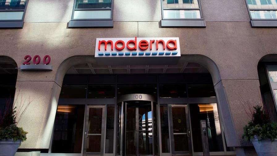 Moderna se dispara casi un 11 % en bolsa tras el anuncio sobre su vacuna