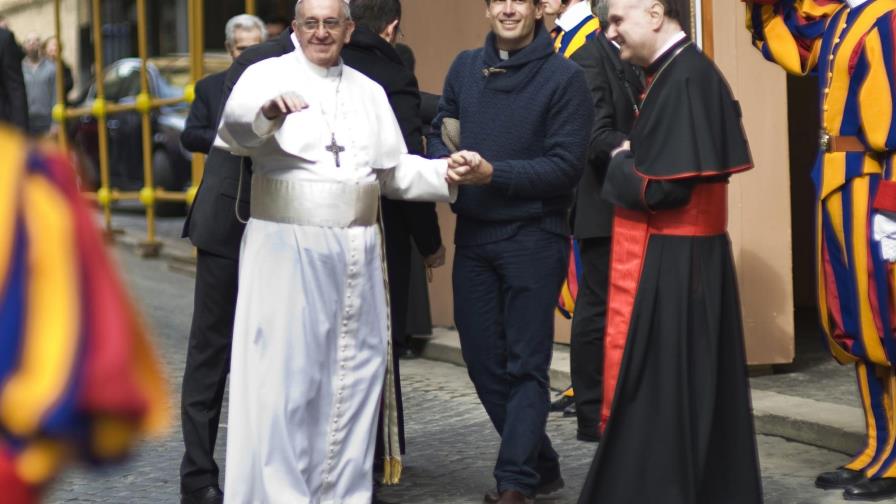 El papa escoge a cura uruguayo como su secretario El papa escoge a cura uruguayo como su secretario