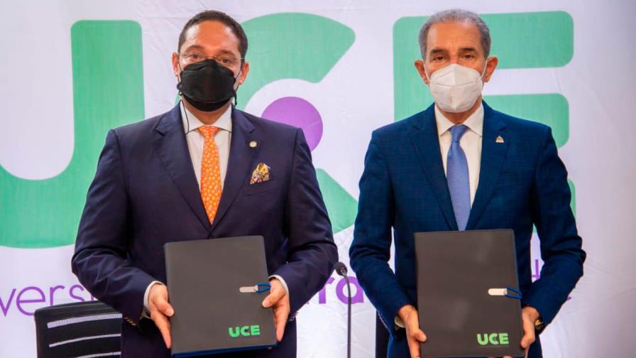 UCE y Mescyt firman acuerdo para otorgar becas en técnico superior