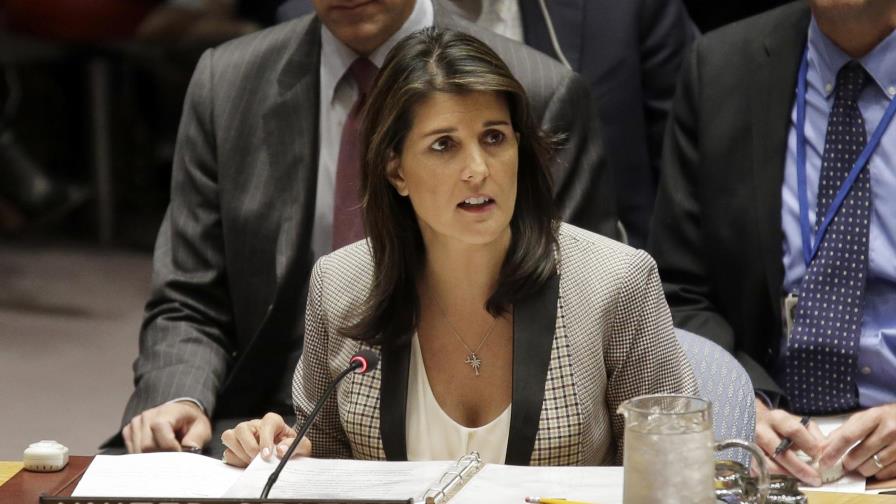 Nikki Haley: Dos funcionarios me pidieron resistir a Trump